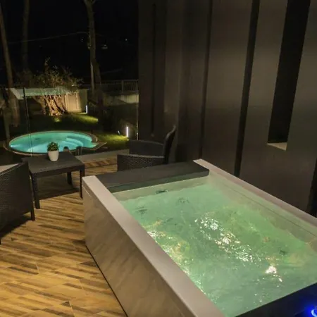 فندق مبيت وإفطار Luxury La Riserva Dannunziana 4*