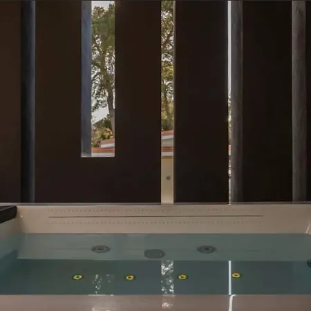 فندق مبيت وإفطار Luxury La Riserva Dannunziana بيسكارا
