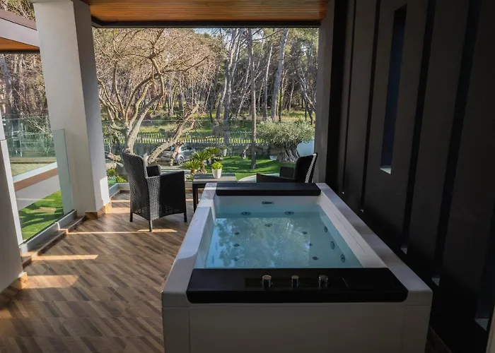 Oda ve Kahvaltı Luxury La Riserva Dannunziana